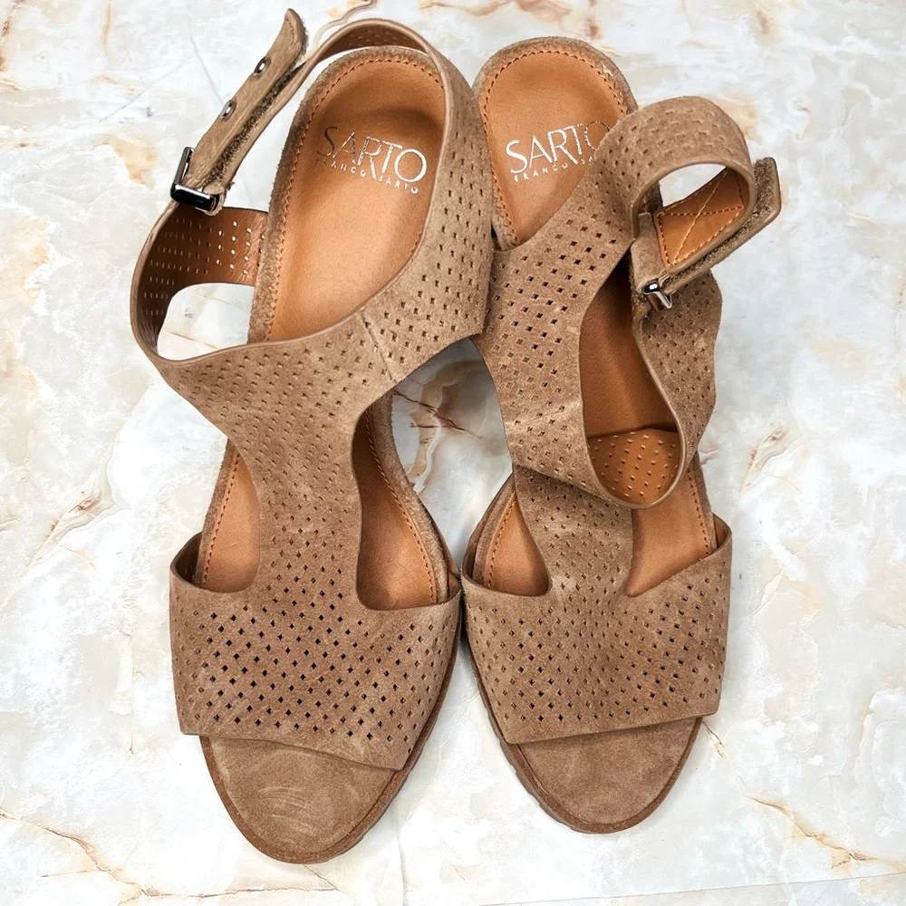 FRANCO SARTO ALLISTER PLATFORM SANDAL, Taupe, Perforated, Block Heel, 9.5 NEW